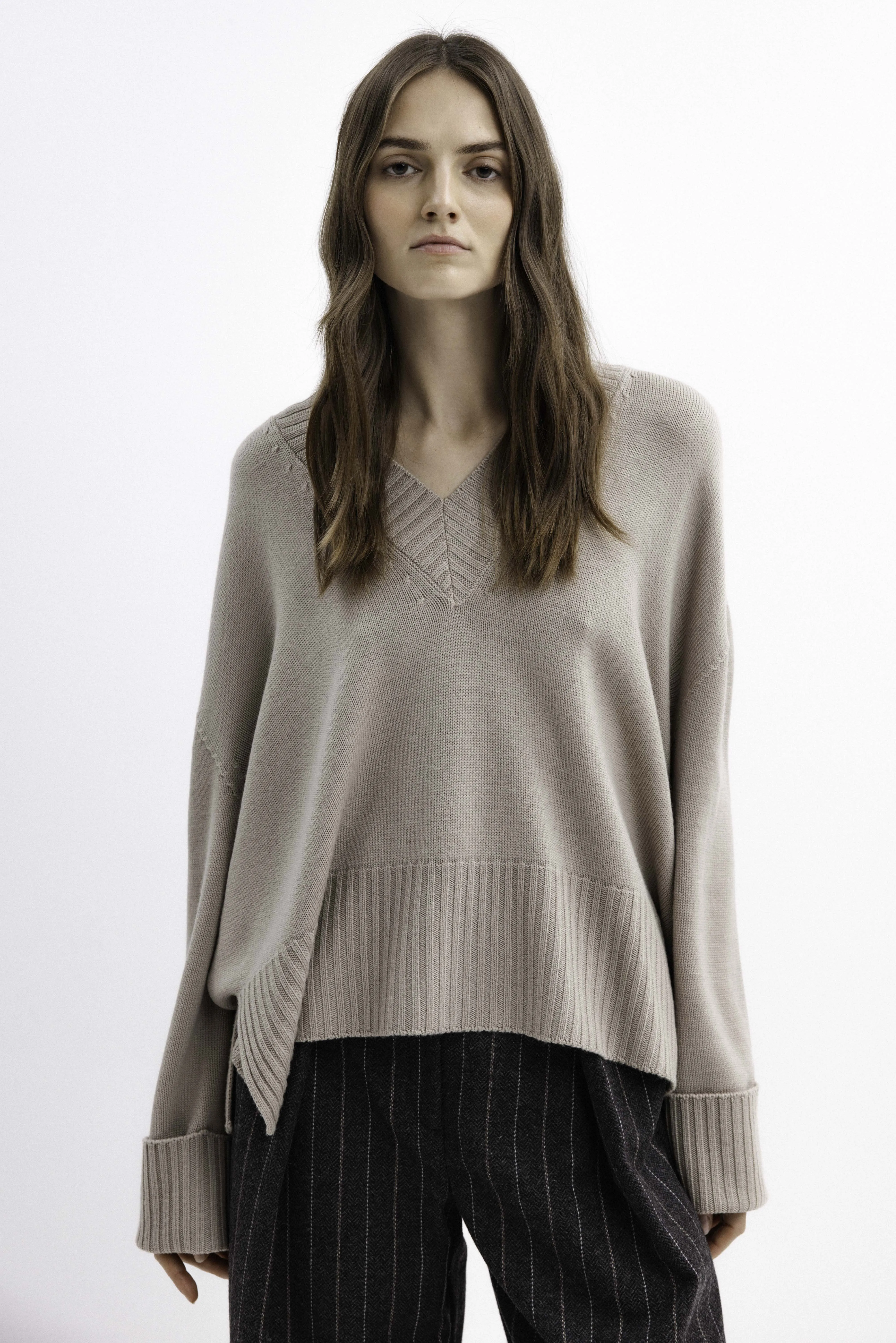 BEIGE OVERSIZED SWEATER WITH MERINO WOOL