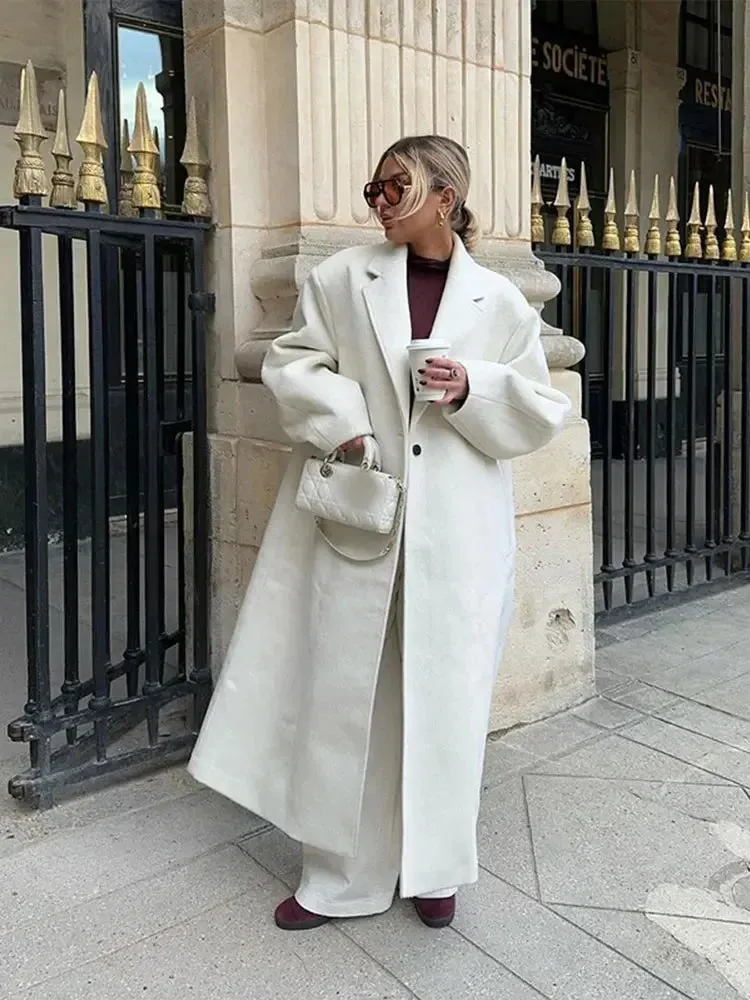 Distinct Chic Oversize White Trench Coat