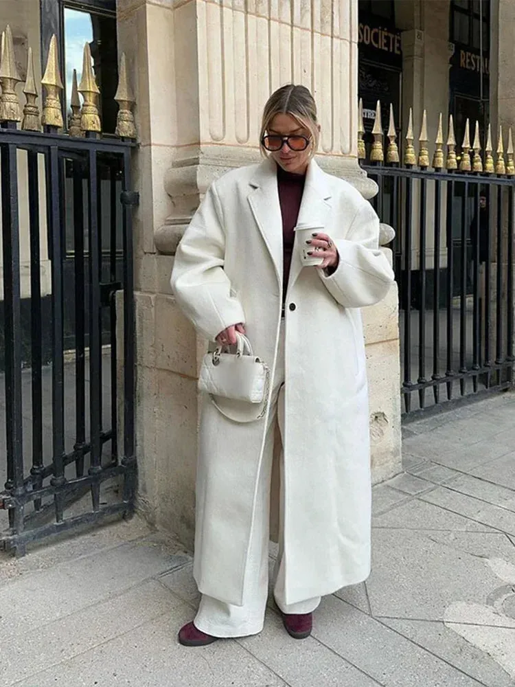 Distinct Chic Oversize White Trench Coat