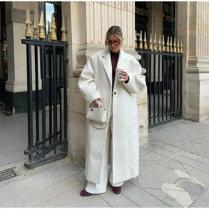 Distinct Chic Oversize White Trench Coat