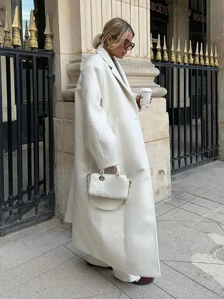 Distinct Chic Oversize White Trench Coat