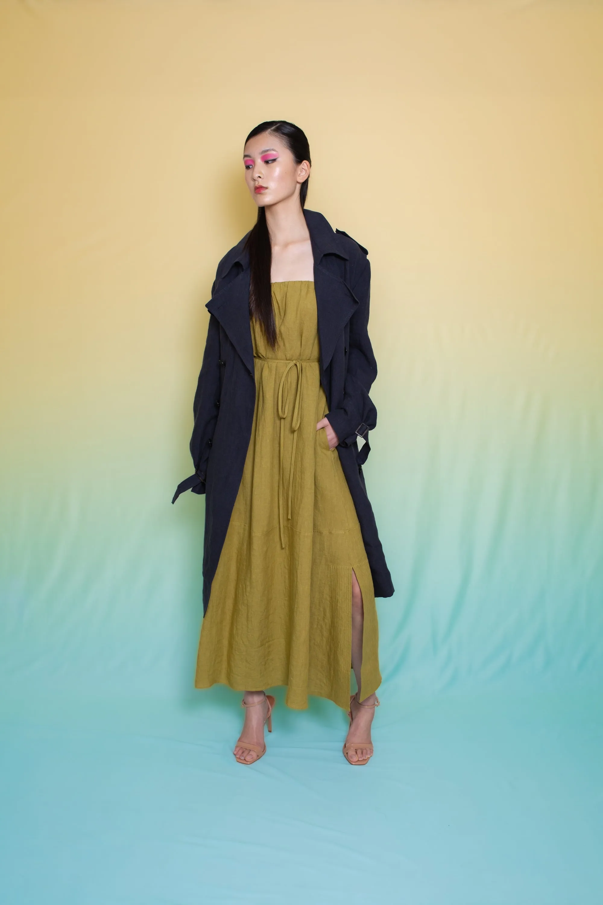 Mako Linen Trench Ink Woman