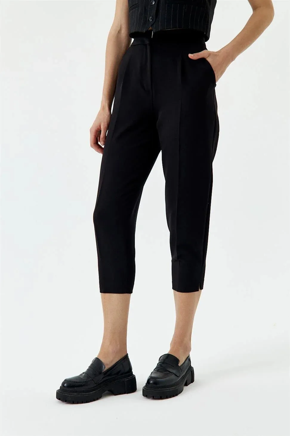 Straight fit trousers