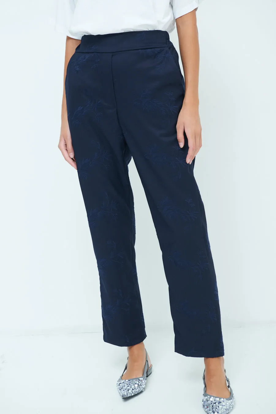 Tapered ankle trousers wholesale